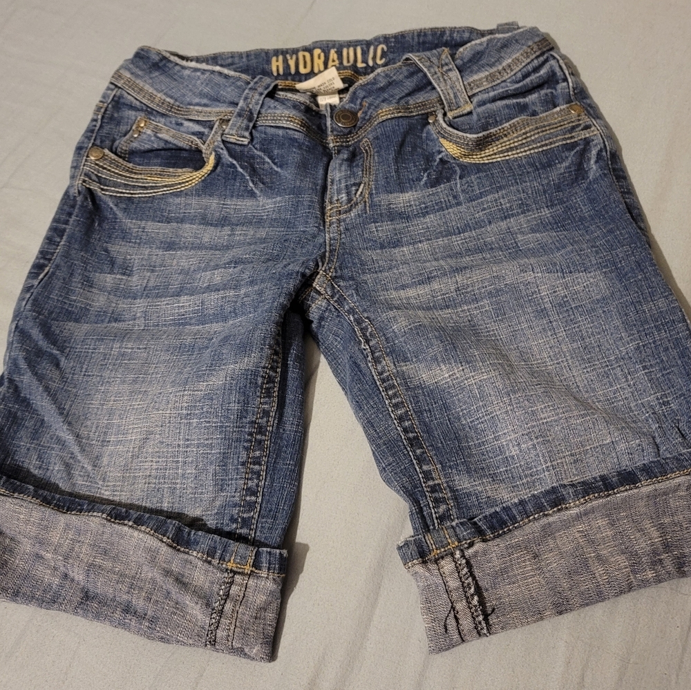 Hydraulic shorts